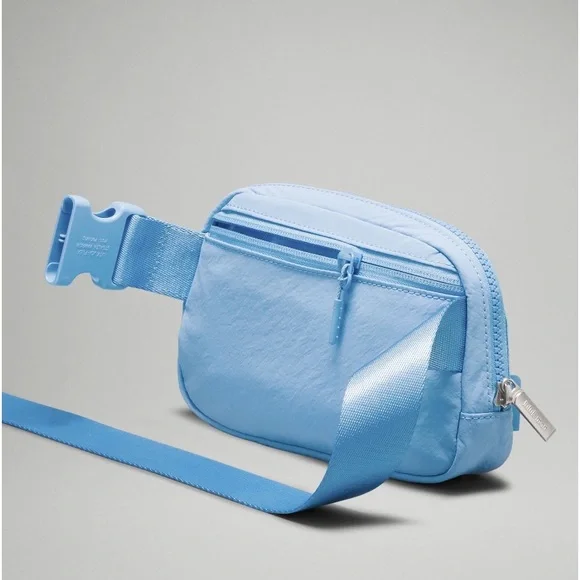 LULULEMON AERO BLUE 1L BELT BAG - Picture 3 of 12